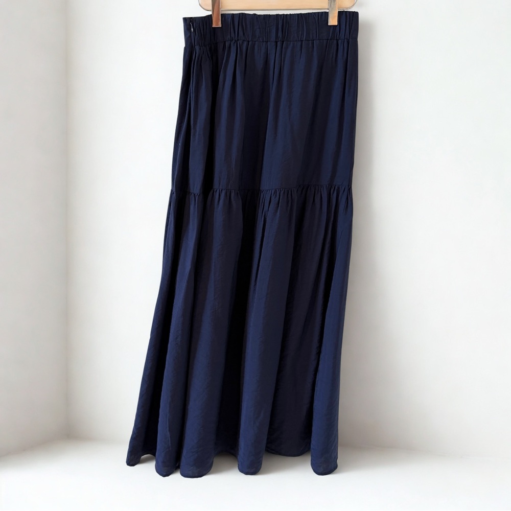 NWOT Gibson Look Navy Tiered Maxi Skirt Size S - Effortless Boho Flow!